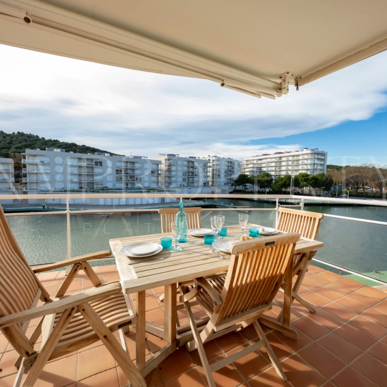 Apartamento con vistas al puerto de Platja d'Aro