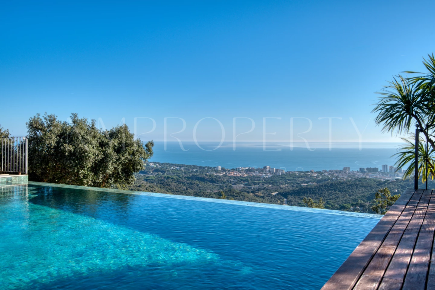 Villa de lujo en alquiler temporal con vistas infinitas al mar