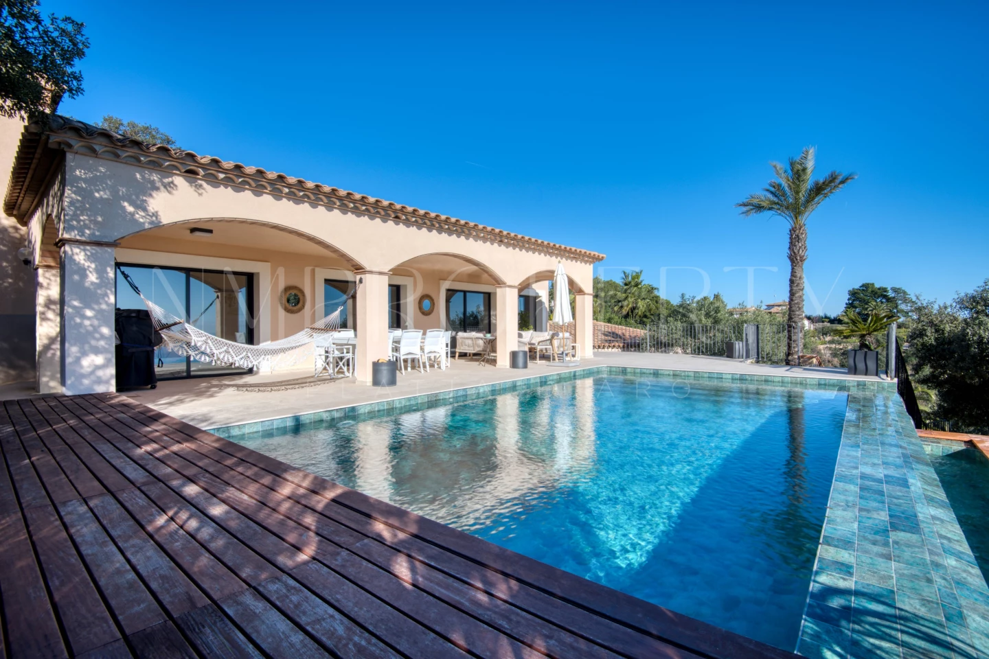 Villa de lujo en alquiler temporal con vistas infinitas al mar