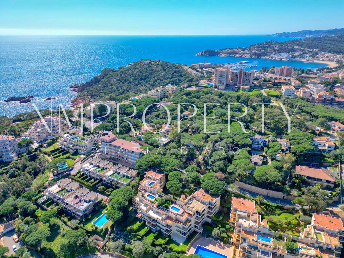 32-sagaro Ático duplex con piscina privada y vistas al mar en S’Agaró