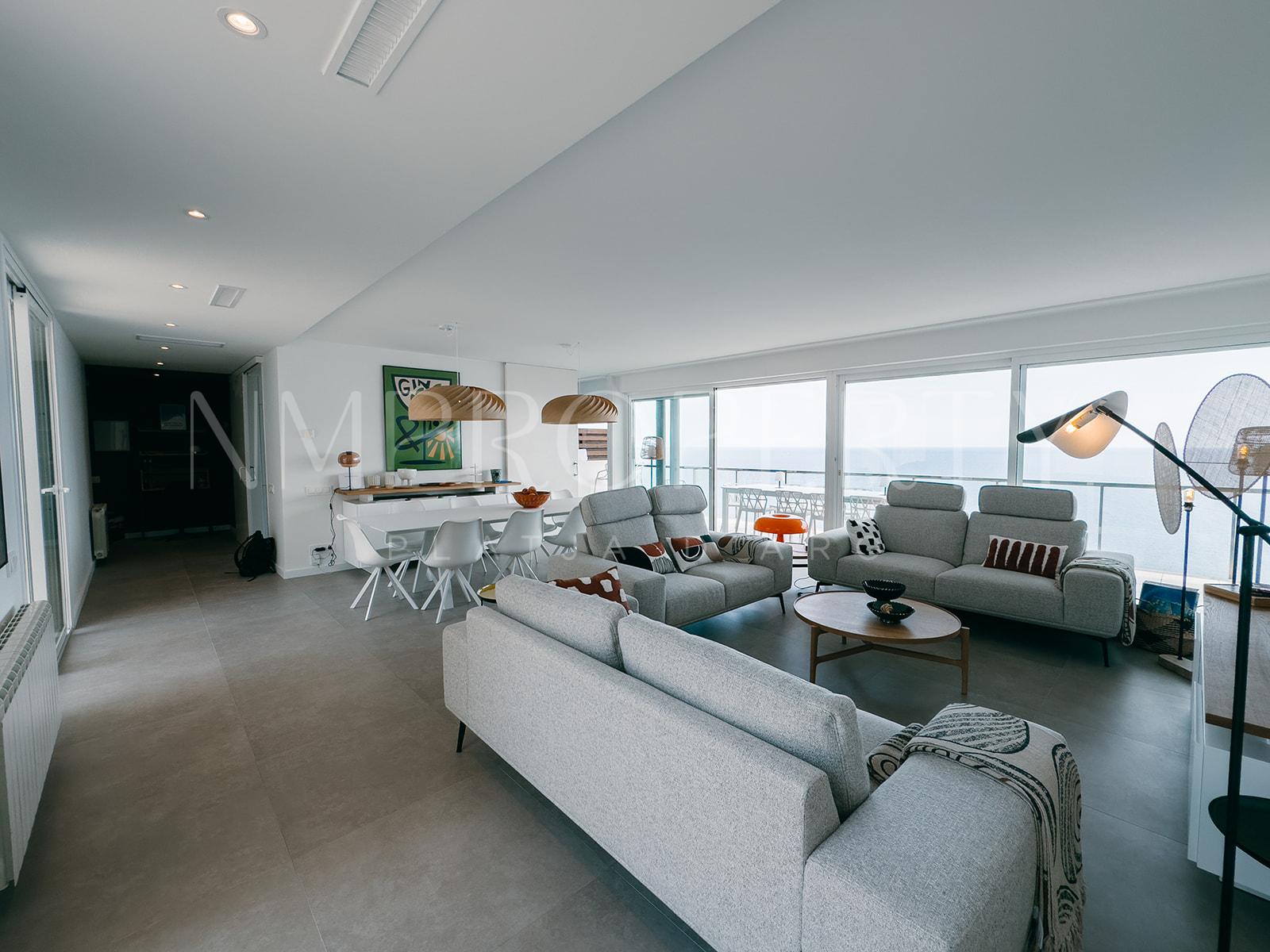 Exclusivo apartamento de lujo con vistas espectaculares al mar en la Costa Brava