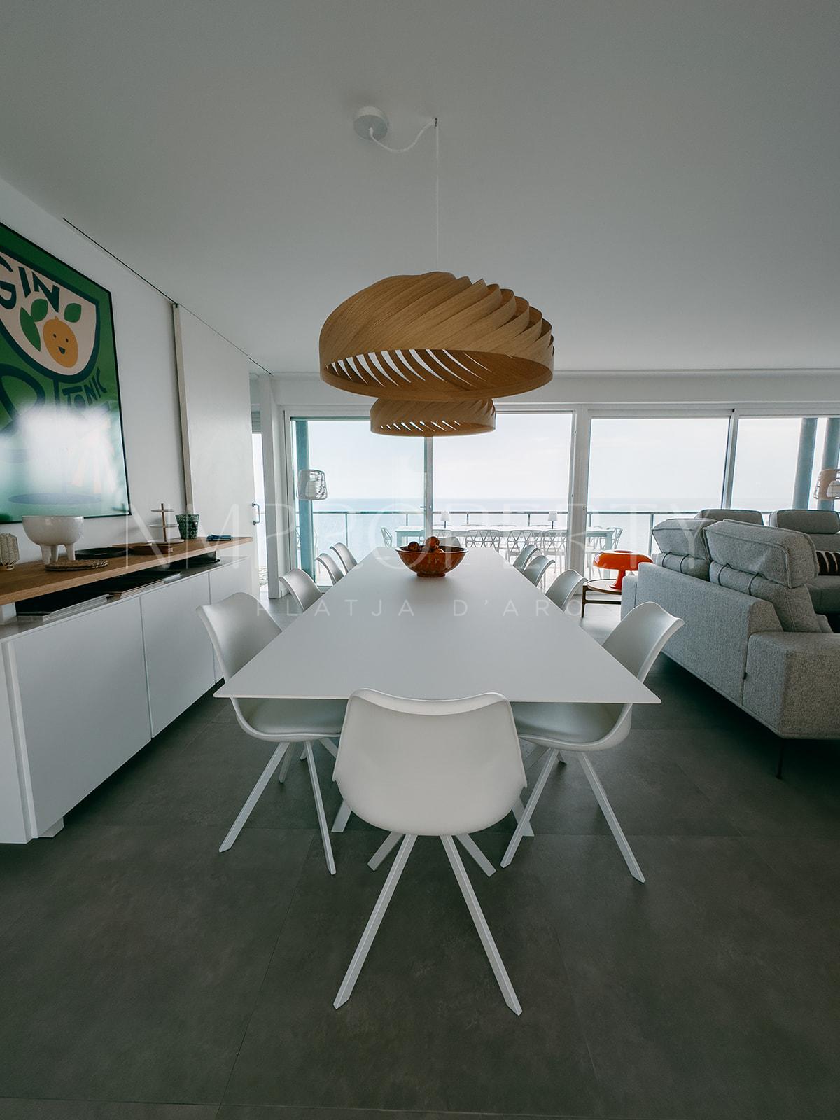 Exclusivo apartamento de lujo con vistas espectaculares al mar en la Costa Brava