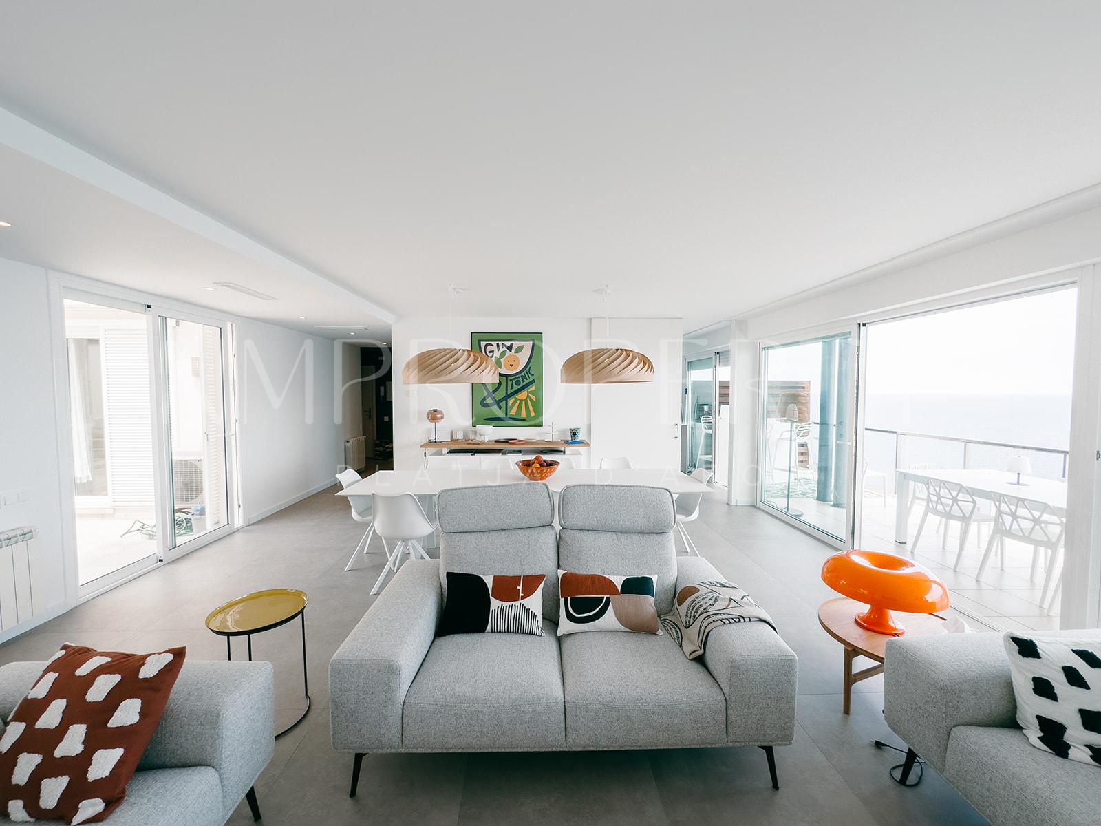 Exclusivo apartamento de lujo con vistas espectaculares al mar en la Costa Brava