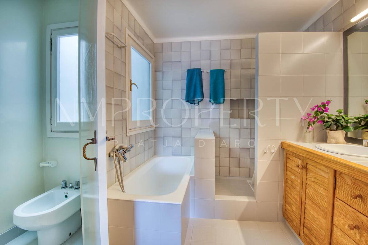 CASA EXCLUSIVA A PIE DE MAR EN SA TUNA, BEGUR | COSTA BRAVA