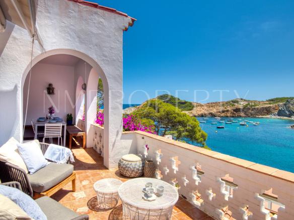 CASA EXCLUSIVA A PIE DE MAR EN SA TUNA, BEGUR | COSTA BRAVA