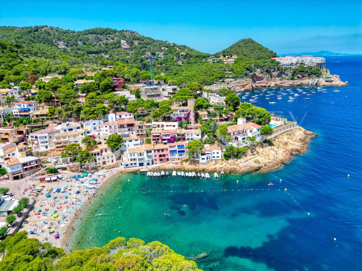 CASA EXCLUSIVA A PIE DE MAR EN SA TUNA, BEGUR | COSTA BRAVA